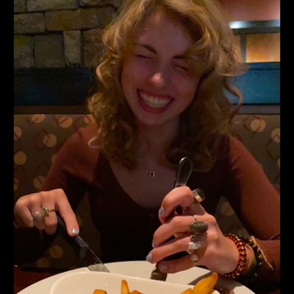 Meet your Posher, Sophie - Picture 1 of 1